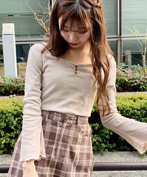 apres jour(アプレジュール)の「針抜きハートネックトップス【ZOZOTOWN限定アイテム】(Tシャツ/カットソー・レディース・ブラック/アイボリー/モカ/ラベンダー/ライトベージュ・フリー)」の18枚目の写真