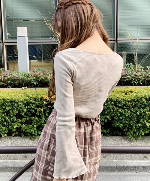apres jour(アプレジュール)の「針抜きハートネックトップス【ZOZOTOWN限定アイテム】(Tシャツ/カットソー・レディース・ブラック/アイボリー/モカ/ラベンダー/ライトベージュ・フリー)」の19枚目の写真