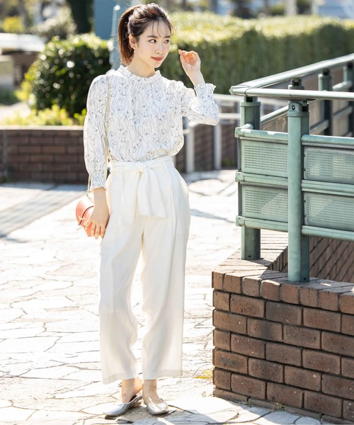 12Twelve Agenda(トゥエルブ アジェンダ)の「サッシュ付ゆるテーパードパンツ(その他パンツ・レディース・ベージュ/ホワイト・M/S)」の13枚目の写真