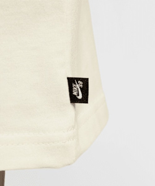 NIKE SB（ナイキエスビー）の「NIKE SB/ナイキエスビー Tシャツ ブランドロゴ クルーネック CV7540-010/CV7540-100/CV7540-844/CV7540-133（Tシャツ/カットソー・メンズ・ブラック×ホワイト/ホワイト×ブラック/コーラルピンク/オフホワイト・M/L/XL/S/2XL）」の12枚目の写真