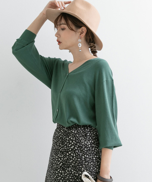 Newlyme（ニューリーミー）の「洗えるニットシルクタッチカーディガン【R】（カーディガン/ボレロ・レディース・ブラック/グリーン/ベージュ/レッド/マスタード/ブラウン/モカ・M-L）」の5枚目の写真