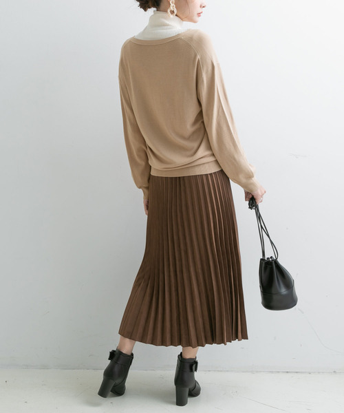 Newlyme（ニューリーミー）の「洗えるニットシルクタッチカーディガン【R】（カーディガン/ボレロ・レディース・ブラック/グリーン/ベージュ/レッド/マスタード/ブラウン/モカ・M-L）」の14枚目の写真