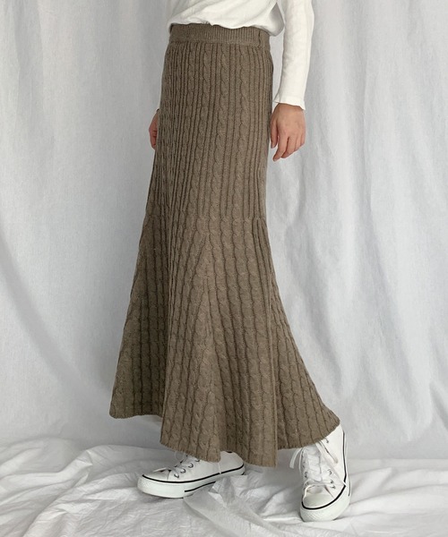 PICCIN（ピッチン）の「ケーブル編みマーメイドスカート（スカート・レディース・アイボリー/モカ・M/L）」の2枚目の写真
