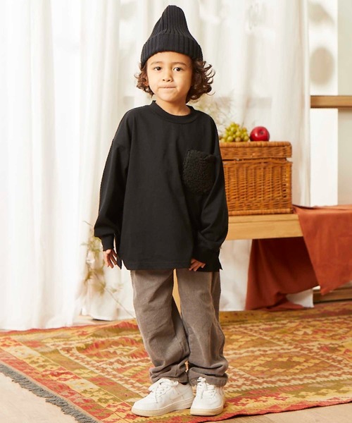＆yam（アンドヤム）の「ボアポケットTee（Tシャツ/カットソー・キッズ・ブラック/オリーブ/グレー/ホワイト/ピンク/ライトブラウン/ブルー/ブラウン・110/160/130/150/120/140/100）」の3枚目の写真