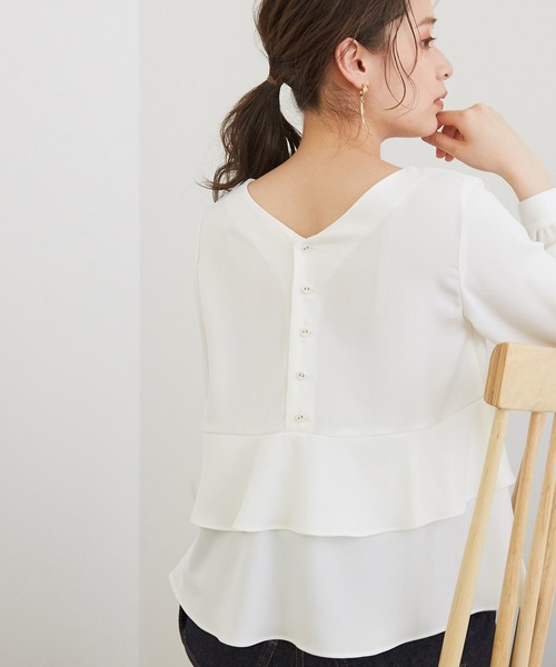 ROPE' PICNIC(ロペピクニック)の「バック釦ペプラムブラウス(シャツ/ブラウス・レディース・サックスブルー/ネイビー/ピンク/オフホワイト・38)」の15枚目の写真