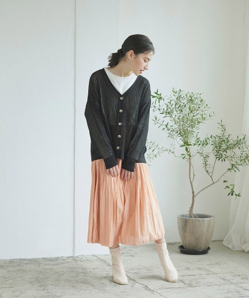 LIPSTAR（リップスター）の「シャイニーサテンプリーツスカート（スカート・レディース・ベージュ/ブルー/ピンク/ライトブルー/パープル・M）」の21枚目の写真