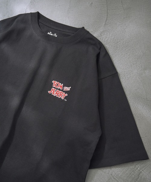 PUBLUX(パブリュクス)の「〇【Tom and Jerry】別注プリントTシャツ/グラフィック/ユニセックス/(Tシャツ/カットソー・メンズ・ホワイト/ブラック/ベージュ/サックスブルー・SMALL/MEDIUM/LARGE/X-LARGE)」の5枚目の写真