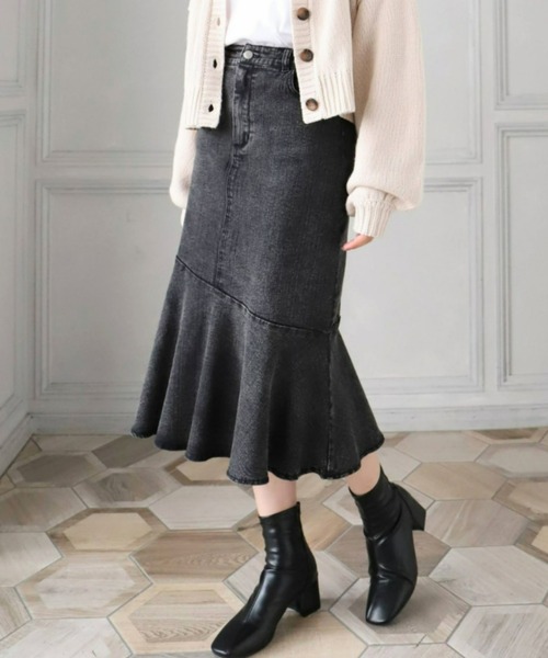 moment+(モーメントプラス)の「ストレッチデニム&ツイルマーメイドスカート(デニムスカート・レディース・ブラック/サックスブルー/インディゴブルー/アイボリー/ブラック系その他/オフホワイト/グレイッシュベージュ/カーキ・S/M/L)」の4枚目の写真