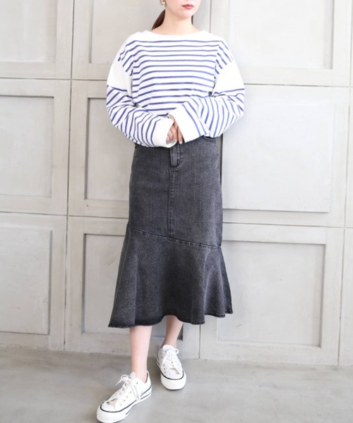 moment+(モーメントプラス)の「ストレッチデニム&ツイルマーメイドスカート(デニムスカート・レディース・ブラック/サックスブルー/インディゴブルー/アイボリー/ブラック系その他/オフホワイト/グレイッシュベージュ/カーキ・S/M/L)」の16枚目の写真