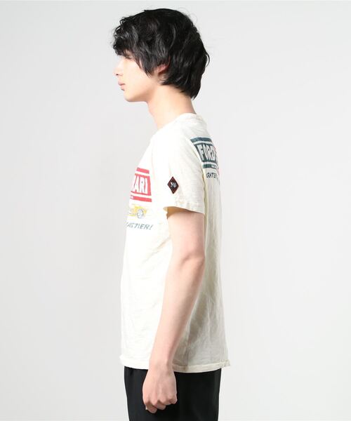 Johnson Motors Inc.(ジョンソン モータース)の「Johnson Motors,Inc./ジョンソン モータース/FORD V FERRARI(Tシャツ/カットソー・メンズ・ホワイト・SMALL/MEDIUM/LARGE)」の12枚目の写真