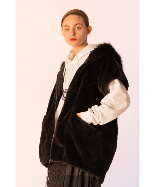 AULA AILA 2WAYエコファーフーデッドコート AULA AILA（アウラアイラ）の「2WAYエコファーフーデッドコート