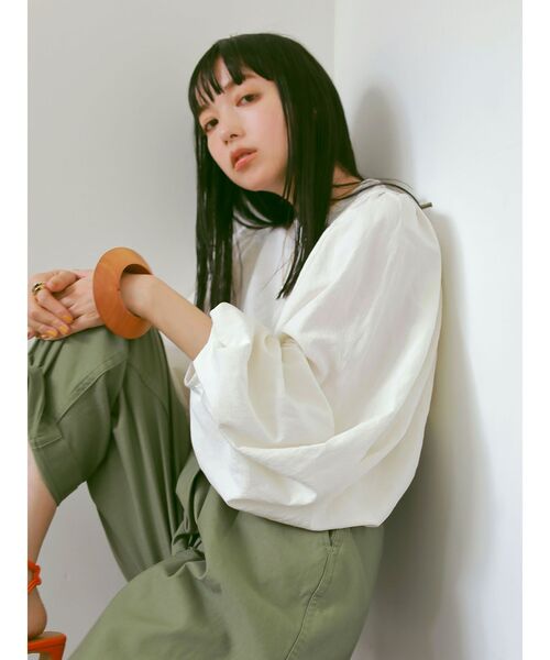 Ungrid（アングリッド）の「ショルダータックブラウス（シャツ/ブラウス・レディース・グリーン系その他/オフホワイト・FREE）」の6枚目の写真