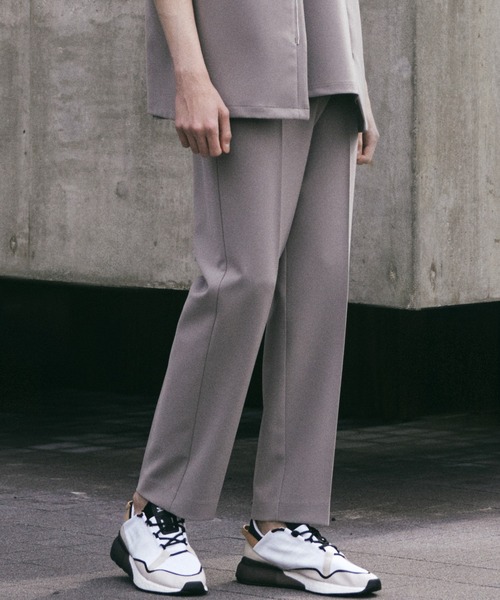 WYM × ATTACHMENT(ウィム×アタッチメント)の「【ATTACHMENT × WYM】EASY STRAIGHT SLACKS(スラックス・メンズ・ベージュ/ダークグレー・S/M/L)」の16枚目の写真