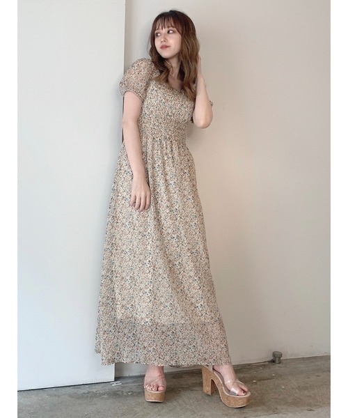 ★IAMMARI★ シフォンシャーリングパターンワンピース 3色 dazzlin（ダズリン）の「シフォンシャーリングロングワンピース