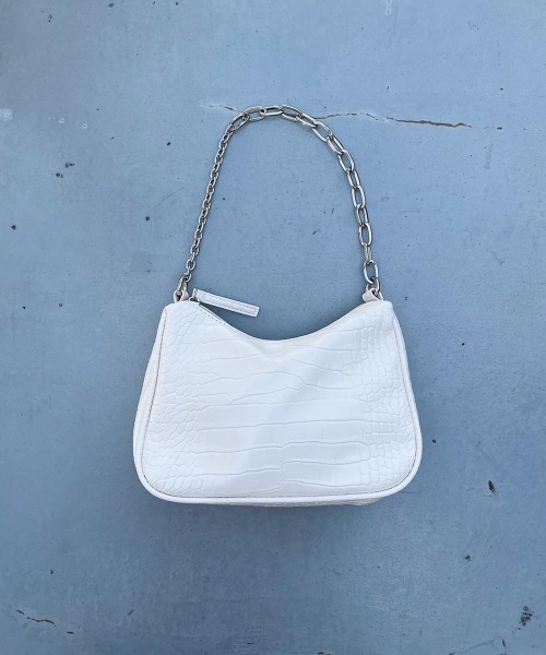 FIG&VIPER(フィグアンドバイパー)の「クロコチェーンBAG(ショルダーバッグ・レディース・ホワイト/ブラック/ベージュ/ライトグリーン/ライトイエロー・FREE)」の2枚目の写真