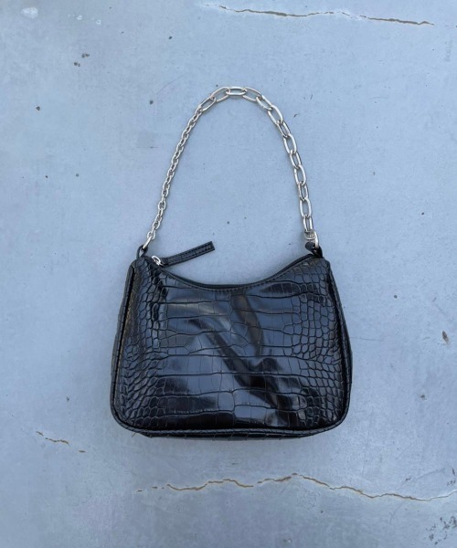 FIG&VIPER(フィグアンドバイパー)の「クロコチェーンBAG(ショルダーバッグ・レディース・ホワイト/ブラック/ベージュ/ライトグリーン/ライトイエロー・FREE)」の3枚目の写真