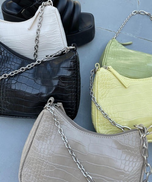 FIG&VIPER(フィグアンドバイパー)の「クロコチェーンBAG(ショルダーバッグ・レディース・ホワイト/ブラック/ベージュ/ライトグリーン/ライトイエロー・FREE)」の13枚目の写真