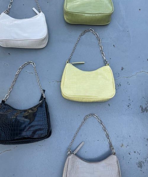 FIG&VIPER(フィグアンドバイパー)の「クロコチェーンBAG(ショルダーバッグ・レディース・ホワイト/ブラック/ベージュ/ライトグリーン/ライトイエロー・FREE)」の12枚目の写真