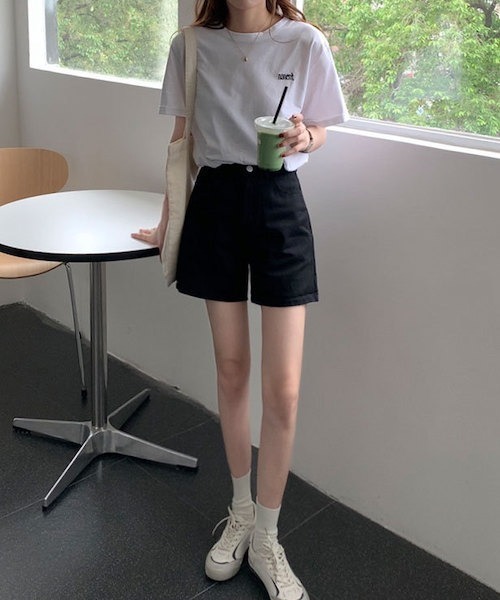 Opinion korean town（オピニオン コリアン タウン）の「Denim shorts（デニムパンツ・レディース・サーモンピンク/グリーン/ブラック/ベージュ/オレンジ/ライトブルー・S/L/M）」の11枚目の写真