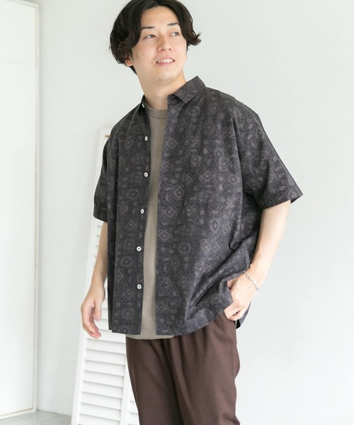 URBAN RESEARCH DOORS（アーバンリサーチドアーズ）の「バティックプリントシャツ（シャツ/ブラウス・メンズ・ブラック/イエロー・38/40）」の7枚目の写真