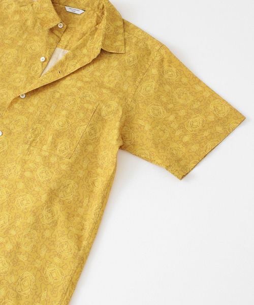 URBAN RESEARCH DOORS（アーバンリサーチドアーズ）の「バティックプリントシャツ（シャツ/ブラウス・メンズ・ブラック/イエロー・38/40）」の6枚目の写真