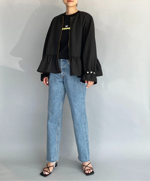 美品PICCIN袖パールペプラムジップブルゾン黒 PICCIN（ピッチン）の「袖パールペプラムジップブルゾン