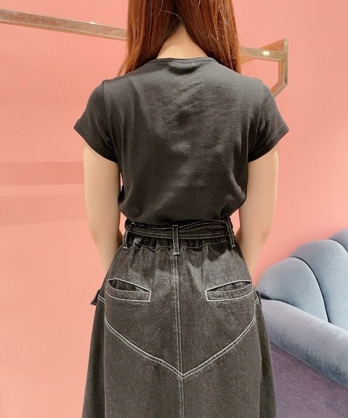 lilLilly（リルリリー）の「メタリックロゴTシャツ（Tシャツ/カットソー・レディース・ホワイト/ブラック/ピンク/ブルー・FREE）」の8枚目の写真