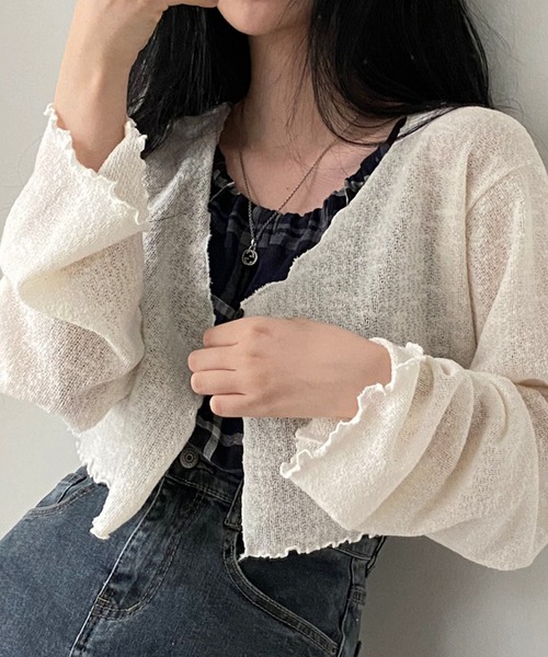 Girly Doll(ガーリードール)の「ショート丈 シアー長袖カーディガン(カーディガン/ボレロ・レディース・ベージュ/ブラック/グリーン・FREE)」の10枚目の写真