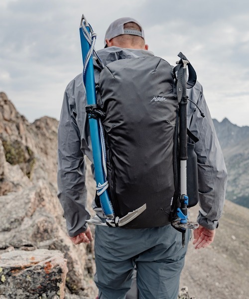 Matador(マタドール)の「Matador/マタドール Beast28 Ultralight Technical Backpack/ビースト28 2.0(バックパック/リュック・メンズ・チャコールグレー・FREE)」の20枚目の写真