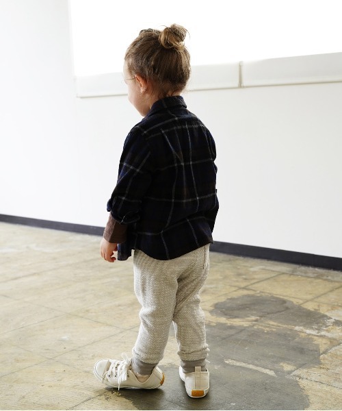 quoti use fith（クゥオティ　ユース　フィス）の「ネルチェック 長袖 シャツ（シャツ/ブラウス・キッズ・ネイビー/アイボリー・80/90/100/110/120/130）」の9枚目の写真