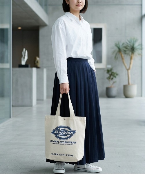 Dickies(ディッキーズ)の「【DICKIES/ディッキーズ】ロゴアートワークプリント キャンバストートバッグ(トートバッグ・レディース・ホワイト/ブラック/ネイビー/レッド・F)」の16枚目の写真