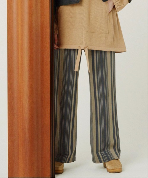 KIIT(キート)の「KIIT キート / RELAXING PANTS リラクシングパンツ イージーパンツ / KIM-P93-202(その他パンツ・メンズ・チャコールグレー/ストライプ/キャメル・1/3/2)」の1枚目の写真
