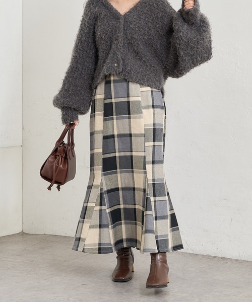 natural couture（ナチュラルクチュール）の「【WEB限定カラー有り】合皮&ビッグチェックハイウエストマーメイドスカートSサイズ（スカート・レディース・ベージュ系/パープル/モカ/ブラウン系・SMALL）」の4枚目の写真