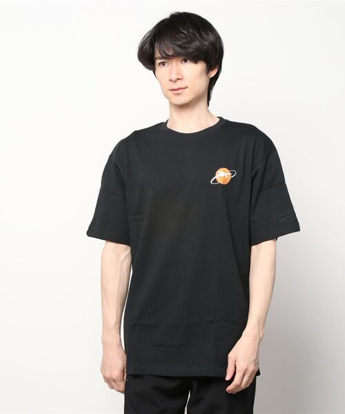 Reebok（リーボック）の「クラシックス バスケットボール ニット Tシャツ / CLASSICS BASKETBALL KNIT T-SHIRT（Tシャツ/カットソー・メンズ・ブラック/アイボリー・SMALL/MEDIUM/LARGE/X-LARGE/XX-LARGE/X-SMALL/XXX-LARGE）」の13枚目の写真