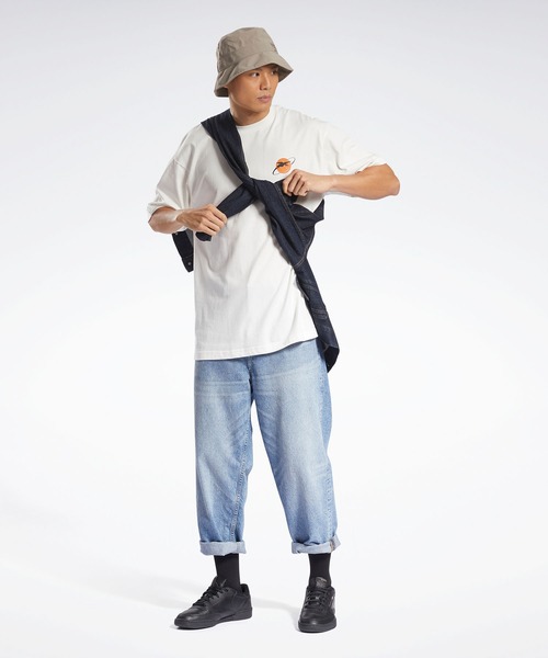 Reebok（リーボック）の「クラシックス バスケットボール ニット Tシャツ / CLASSICS BASKETBALL KNIT T-SHIRT（Tシャツ/カットソー・メンズ・ブラック/アイボリー・SMALL/MEDIUM/LARGE/X-LARGE/XX-LARGE/X-SMALL/XXX-LARGE）」の4枚目の写真