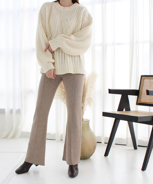 MODE ROBE（モードローブ）の「ケーブルデザインドルマンニット（ニット/セーター・レディース・ブラック/ベージュ/ブラウン/アイボリー・FREE）」の15枚目の写真
