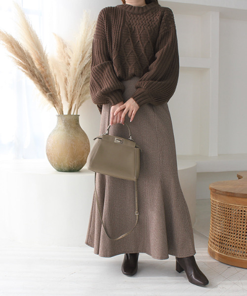 MODE ROBE（モードローブ）の「ケーブルデザインドルマンニット（ニット/セーター・レディース・ブラック/ベージュ/ブラウン/アイボリー・FREE）」の8枚目の写真