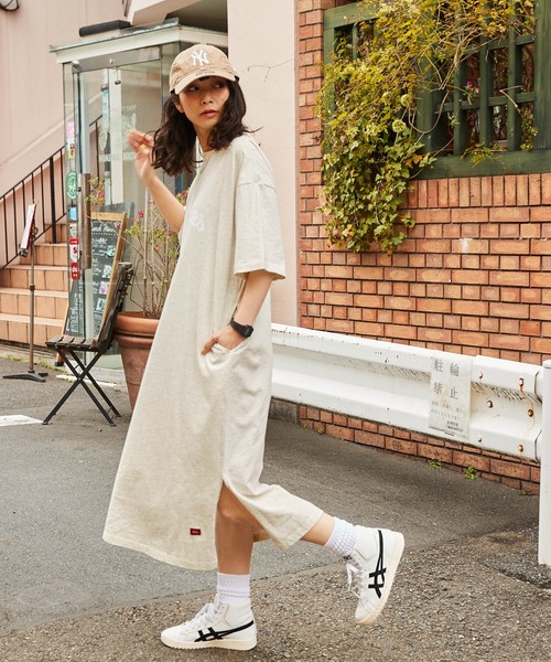 Dickies(ディッキーズ)の「Dickies/ディッキーズ オーバーサイズロゴプリントリブ コットンワンピース(ワンピース・レディース・ブラック/ブルー/オートミール・M)」の19枚目の写真