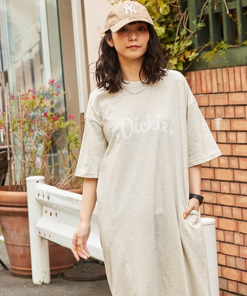 Dickies(ディッキーズ)の「Dickies/ディッキーズ オーバーサイズロゴプリントリブ コットンワンピース(ワンピース・レディース・ブラック/ブルー/オートミール・M)」の16枚目の写真