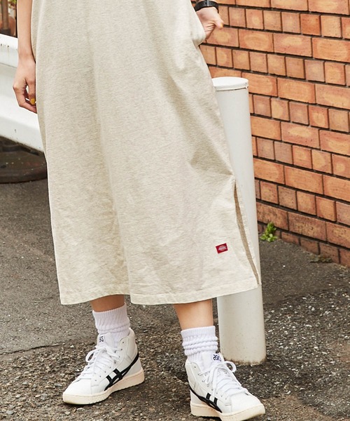 Dickies(ディッキーズ)の「Dickies/ディッキーズ オーバーサイズロゴプリントリブ コットンワンピース(ワンピース・レディース・ブラック/ブルー/オートミール・M)」の18枚目の写真