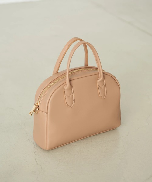 earth music&ecology(アースミュージックアンドエコロジー)の「ラウンドミニボストンバッグ*(トートバッグ・レディース・ブラック/ベージュ/アイボリー・FREE)」の3枚目の写真