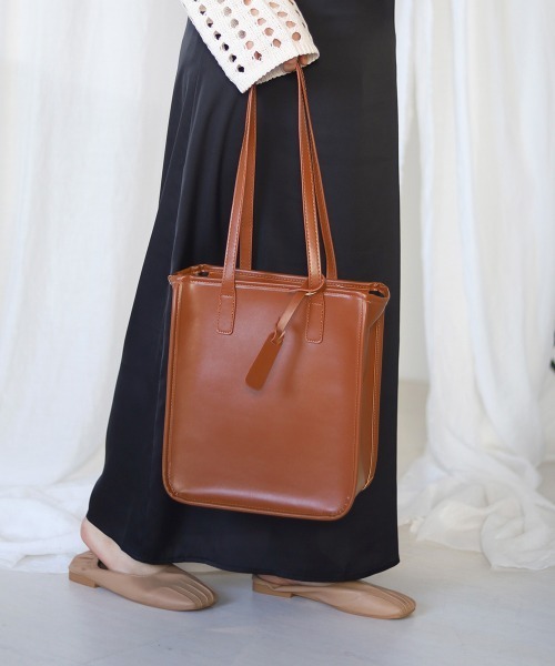 Bab(バブ)の「フェイクレザートートバッグ(トートバッグ・レディース・ブラック/オフホワイト/キャメル・ONESIZE)」の3枚目の写真