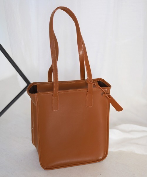 Bab(バブ)の「フェイクレザートートバッグ(トートバッグ・レディース・ブラック/オフホワイト/キャメル・ONESIZE)」の10枚目の写真