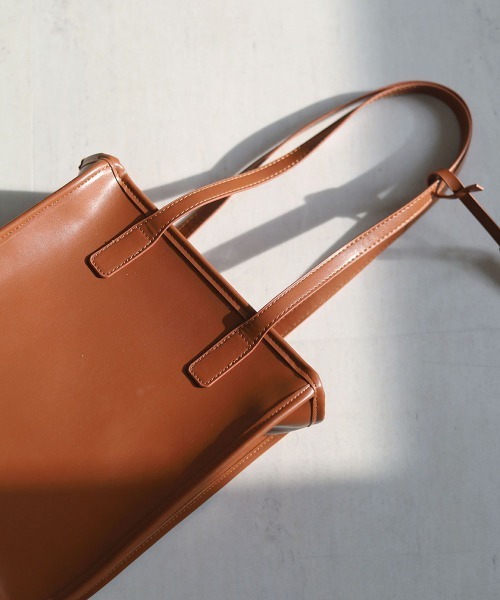 Bab(バブ)の「フェイクレザートートバッグ(トートバッグ・レディース・ブラック/オフホワイト/キャメル・ONESIZE)」の18枚目の写真