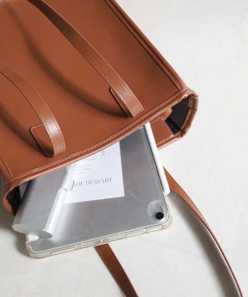 Bab(バブ)の「フェイクレザートートバッグ(トートバッグ・レディース・ブラック/オフホワイト/キャメル・ONESIZE)」の16枚目の写真