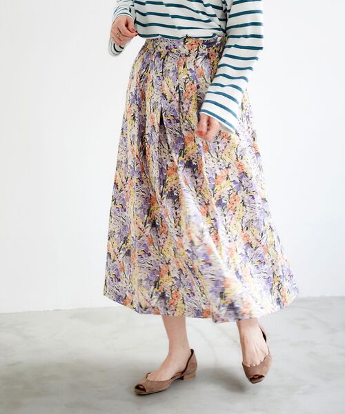 le.coeur blanc（ルクールブラン）の「リバティ タックギャザースカート（スカート・レディース・パープル系その他/イエロー系その他・38/36）」の22枚目の写真