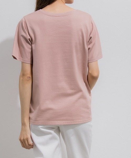 Pierrot(ピエロ)の「シルケットコットンTシャツ Vネック(Tシャツ/カットソー・レディース・オフホワイト/ブラック/グレイッシュベージュ/ネイビー/ピンク・S/M/L)」の19枚目の写真