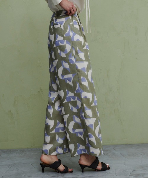 PUBLIC TOKYO（パブリックトウキョウ）の「ジオメアートワイドパンツ/ウォッシャブル（その他パンツ・レディース・パープル/ネイビー・FREE）」の11枚目の写真