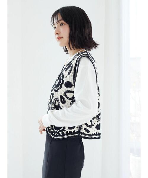 Green　Parks（グリーンパークス）の「フラワー刺繍ニットベスト（ベスト・レディース・ブラック/サックスブルー・FREE）」の8枚目の写真