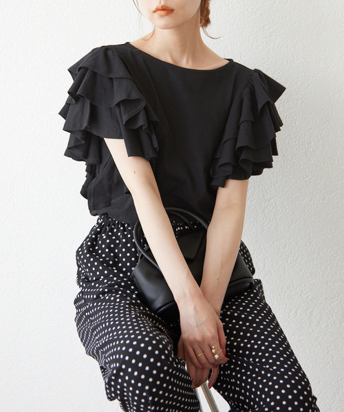 SLOBE IENA（スローブイエナ）の「ラッフルTシャツ◆（Tシャツ/カットソー・レディース・ホワイト系その他/ブラック/ホワイト・FREE）」の3枚目の写真